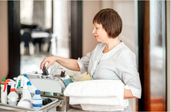 Hướng dẫn cách sử dụng xe dọn phòng