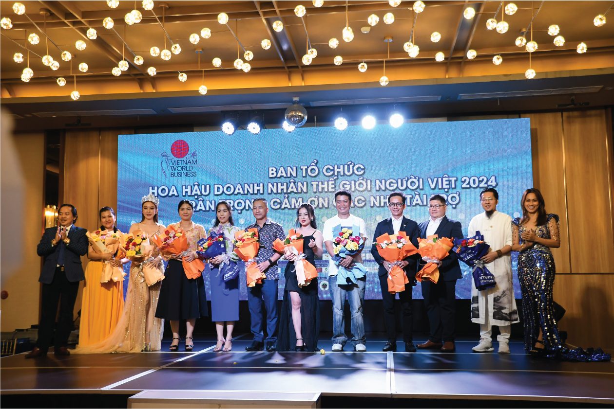 Vinh danh các nhà tài trợ của buổi họp báo